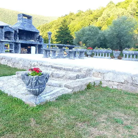 Bed & Breakfast Saraj *