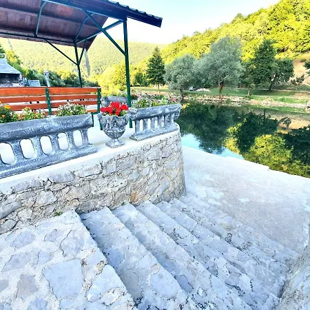 Saraj *