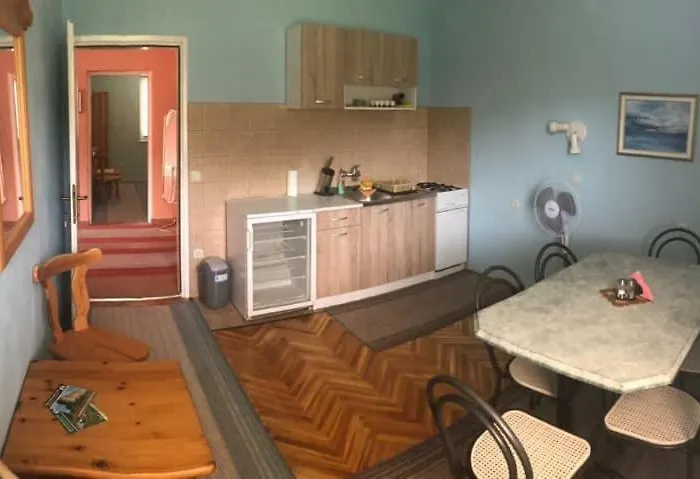 Saraj Bed & Breakfast