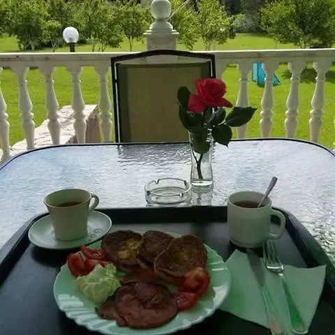 Saraj Bed & Breakfast *